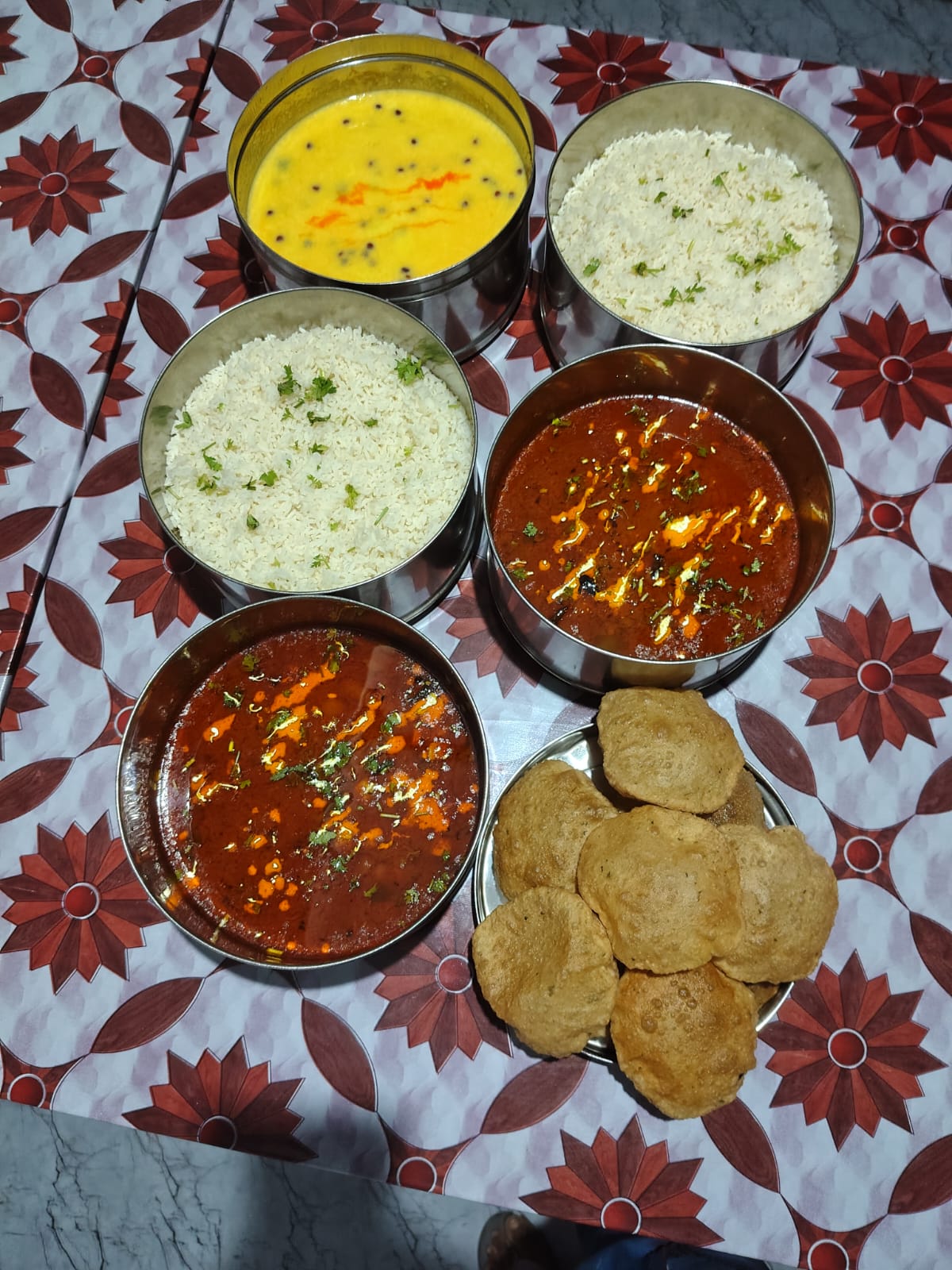 Dining area at Hostels Wala